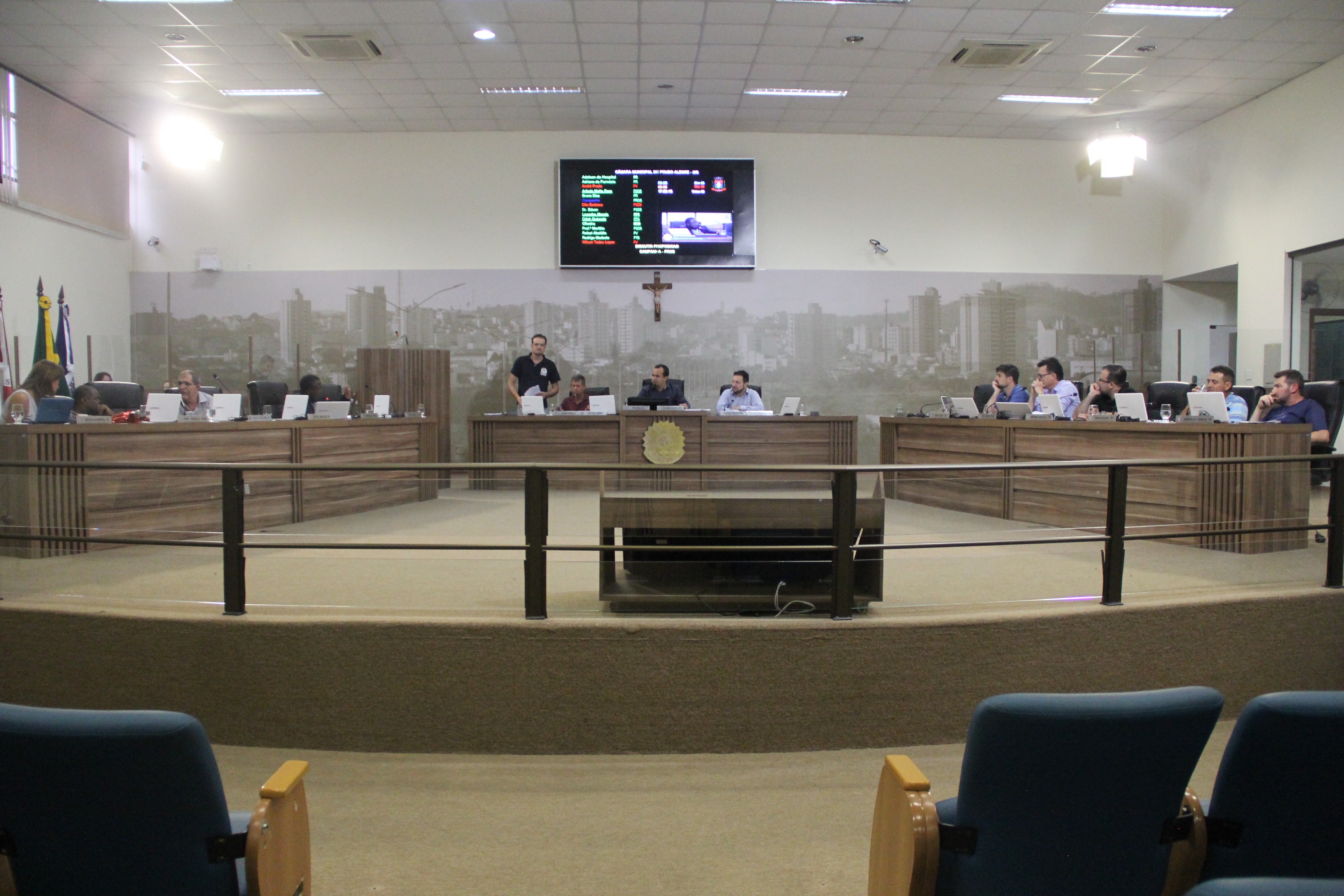 Imagem 1 da notícia: Vereadores apreciam Projetos em Sessão Extra na tarde desta sexta-feira